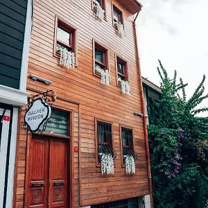 Gulliver Mansion Szálloda